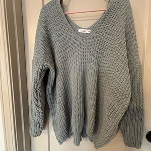 TALULAH Women's V-Neck Sweater - Soft Gray